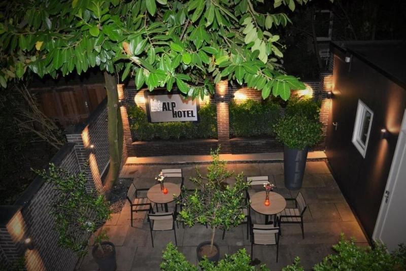هتل Alp