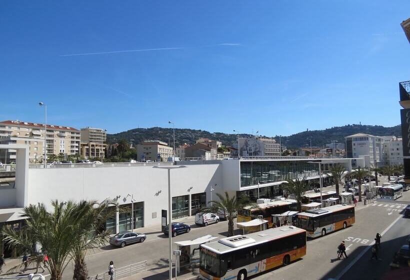 בית מלון כפרי Amiraute