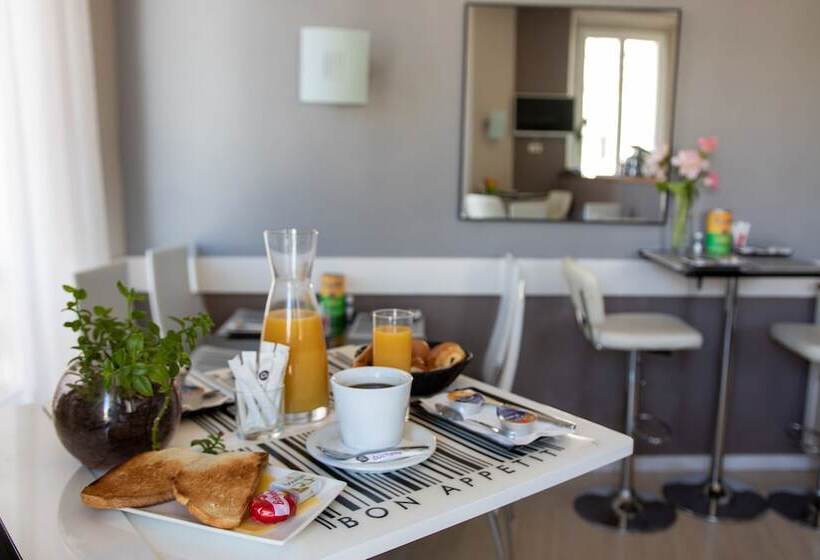 בית מלון כפרי Amiraute