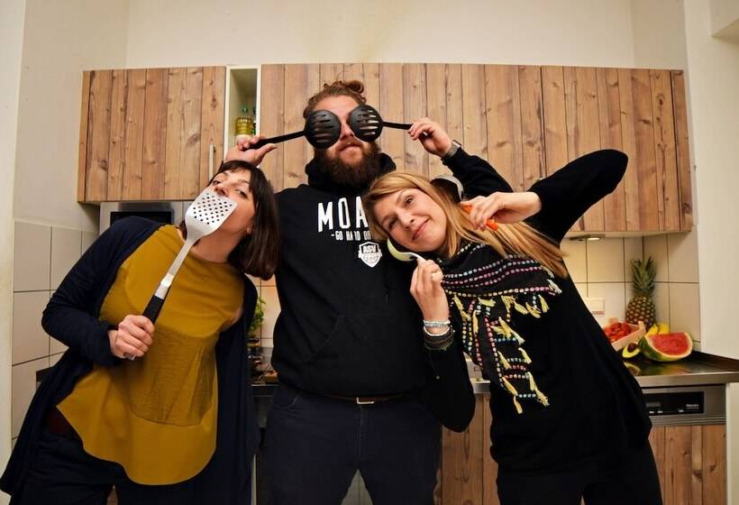 هتل Amstel House Hostel