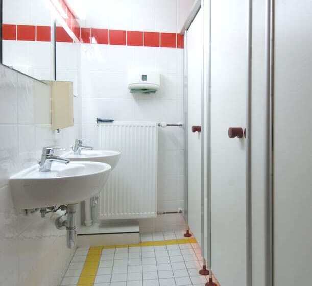 هتل Amstel House Hostel