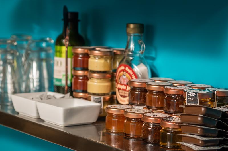 Отель Arc De Triomphe