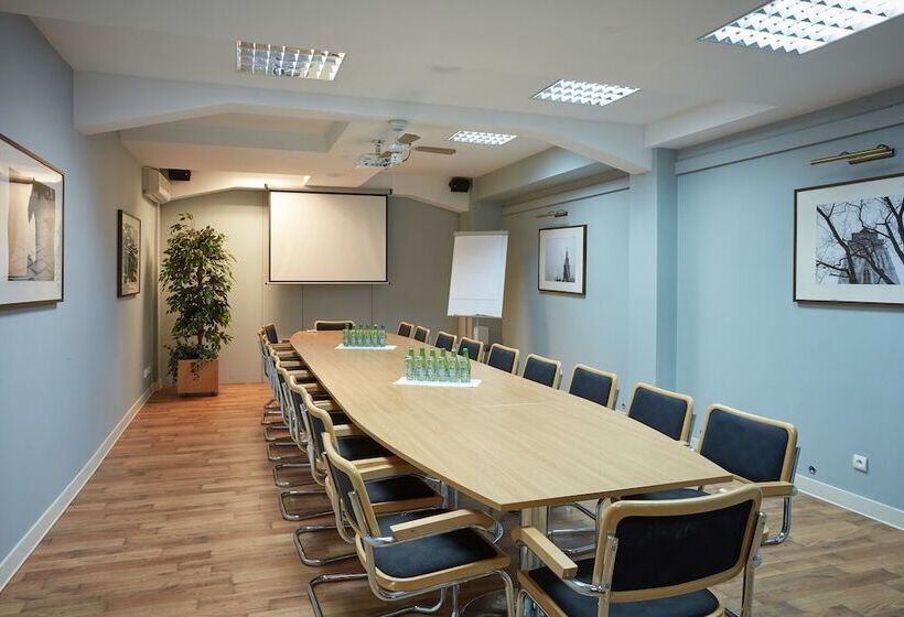 בית מלון כפרי Batory