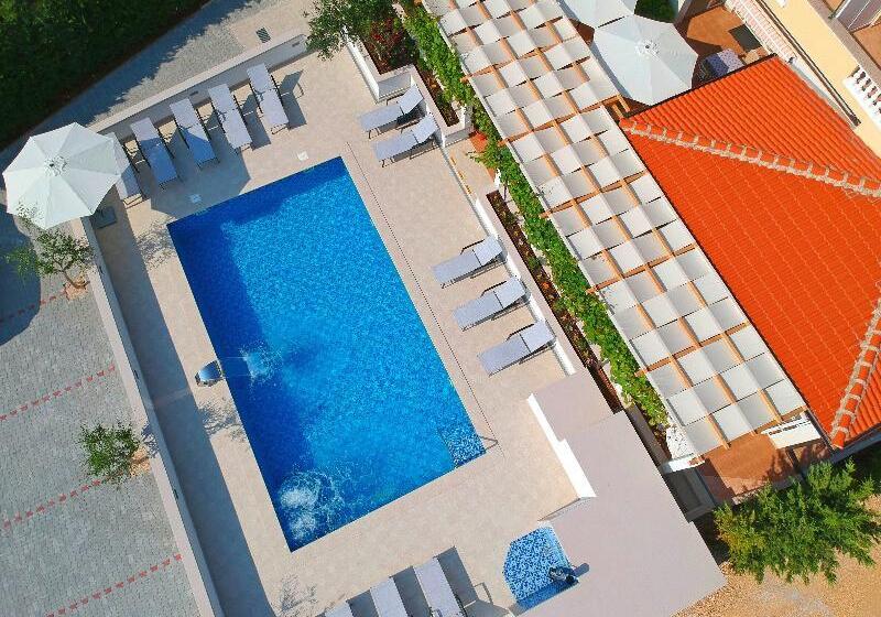 בית מלון כפרי Pansion Villa Bok