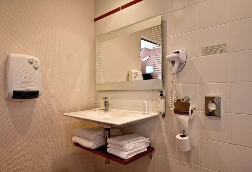 هتل Best Western Le Duguesclin Hôtel Restaurant