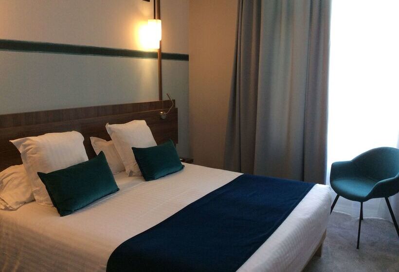 هتل Best Western Le Duguesclin Hôtel Restaurant