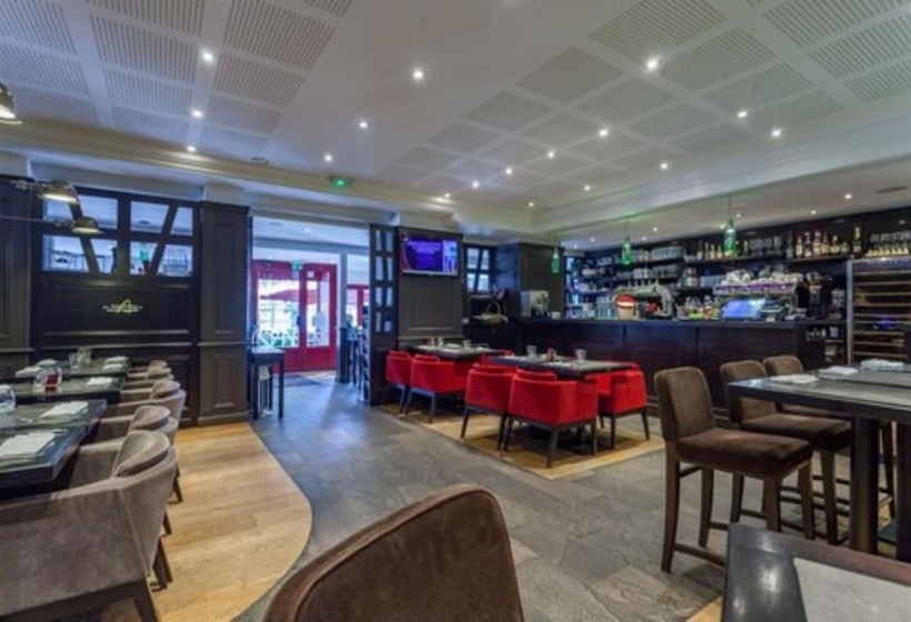 هتل Best Western Le Duguesclin Hôtel Restaurant