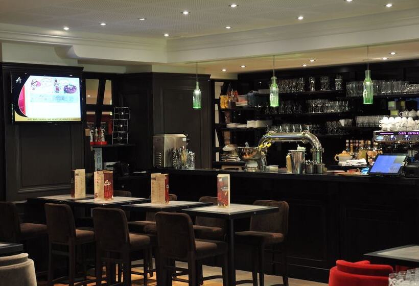 هتل Best Western Le Duguesclin Hôtel Restaurant