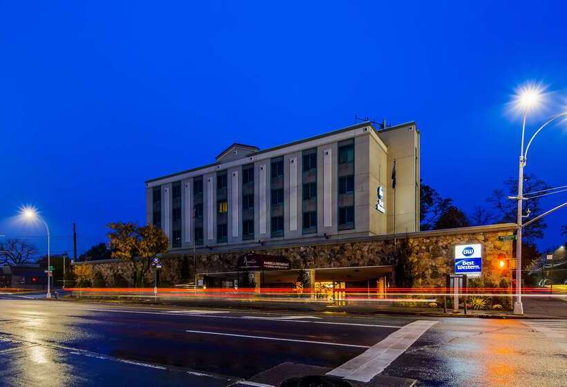 Отель Best Western Queens Gold Coast
