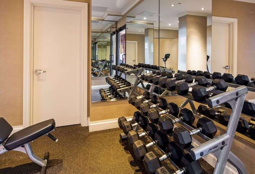 Отель Best Western Queens Gold Coast