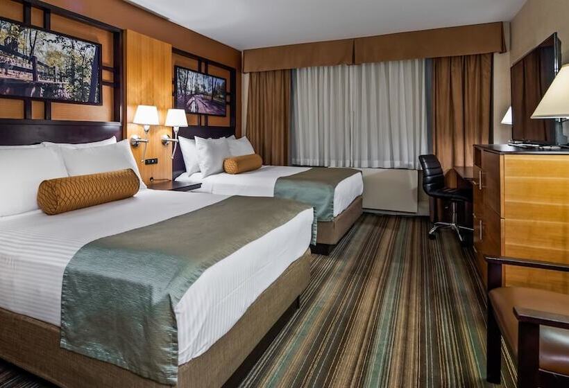 Отель Best Western Queens Gold Coast