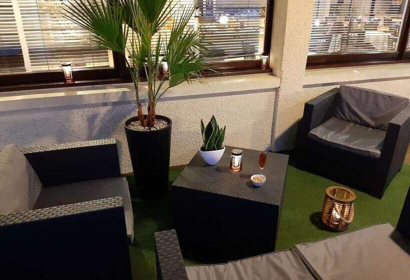 Brit Hotel Besancon L Horloge