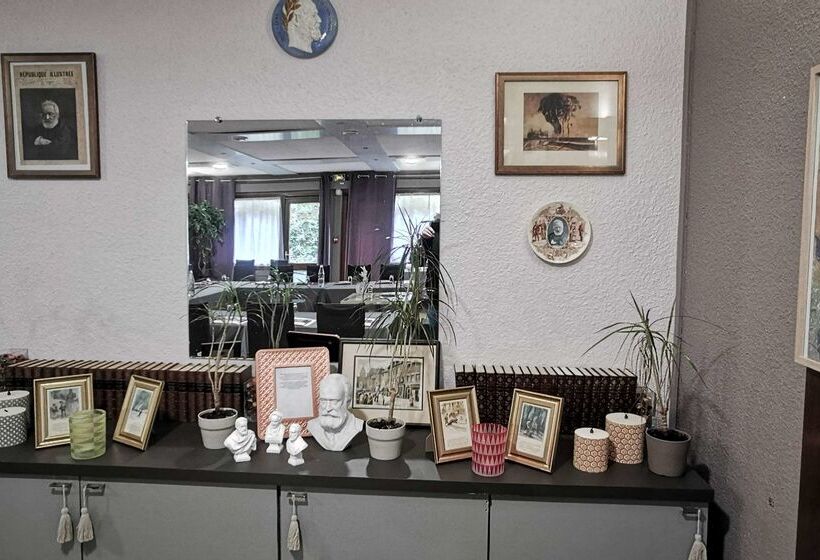 Brit Hotel Besancon L Horloge