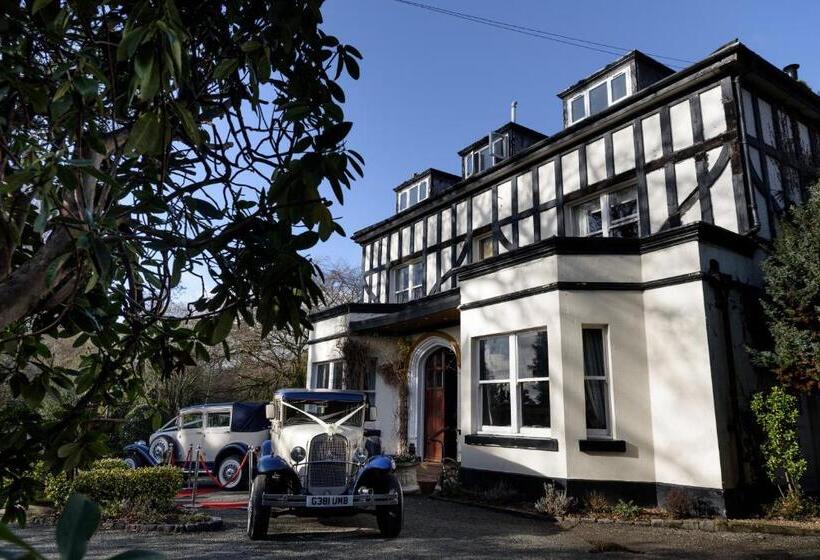 Отель Brook Hall