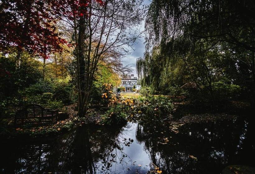 Отель Brook Hall