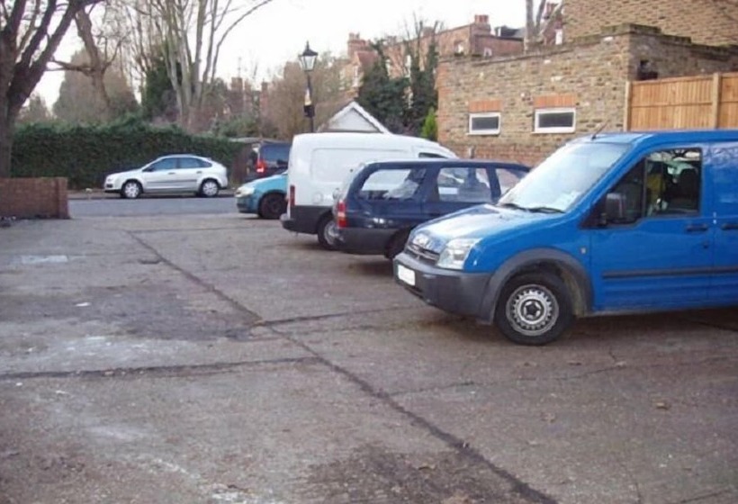 Отель Chiswick Court