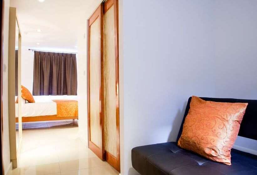 Отель City Inn Russell  Square