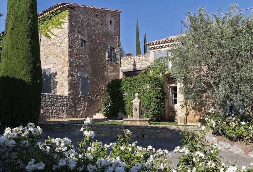 فندق Coquillade Provence