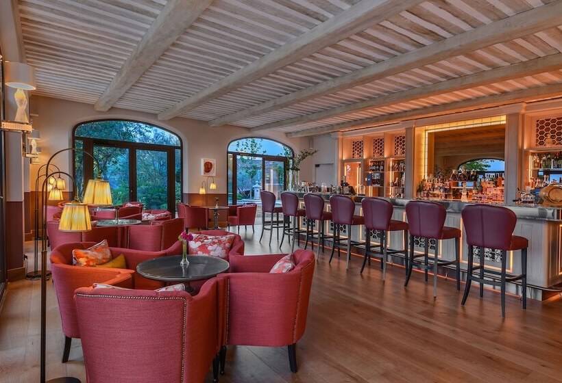 فندق Coquillade Provence