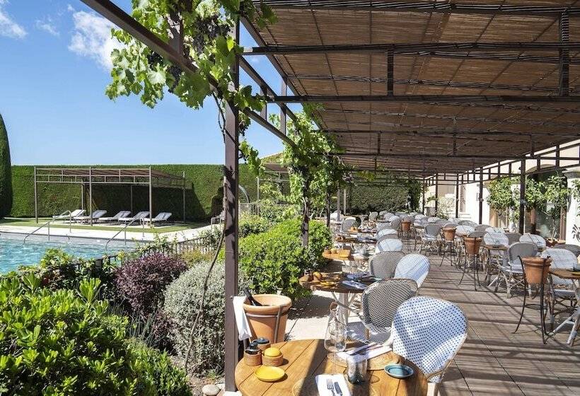 فندق Coquillade Provence