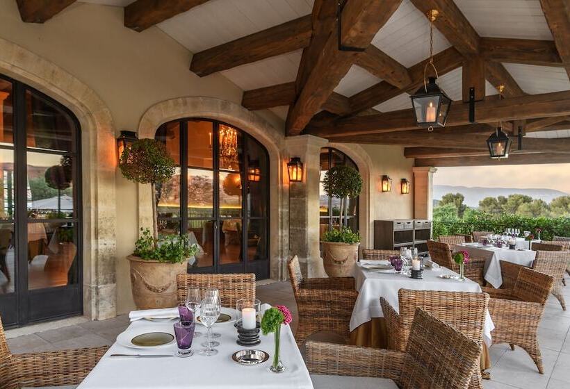 فندق Coquillade Provence