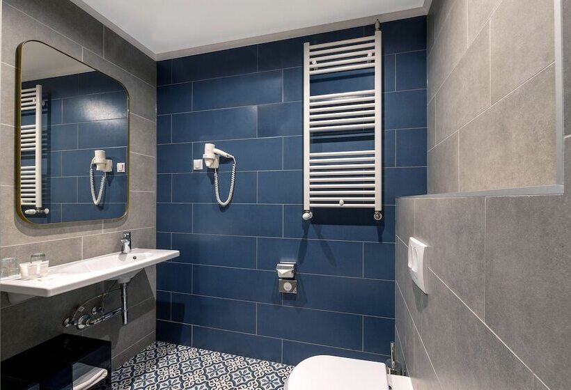 هتل Alta Moda Fashion