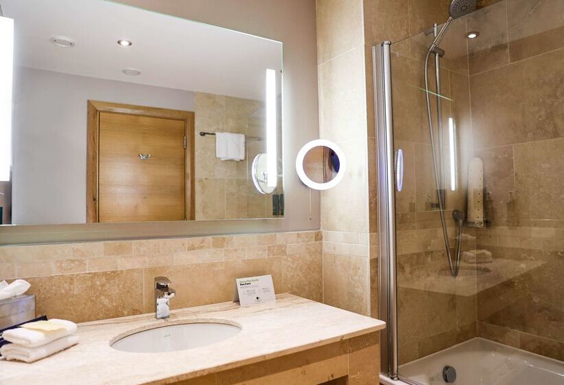 ホテル Doubletree By Hilton  Milton Keynes