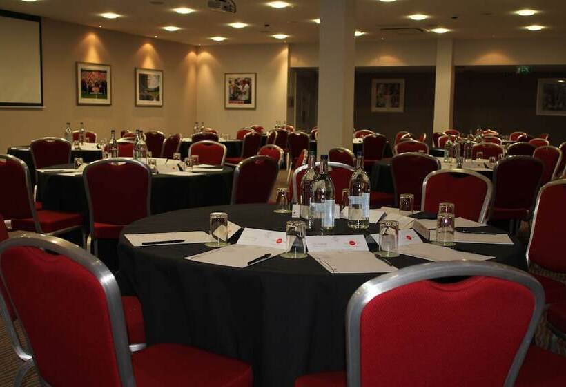 ホテル Doubletree By Hilton  Milton Keynes