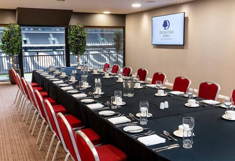 ホテル Doubletree By Hilton  Milton Keynes