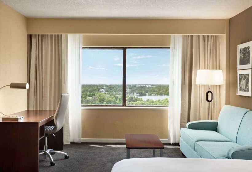 Doubletree By Hilton Hotel Orlando Downtown