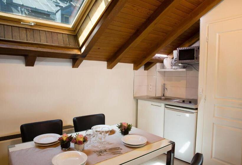 ホテル Du Lion D Or Louvre