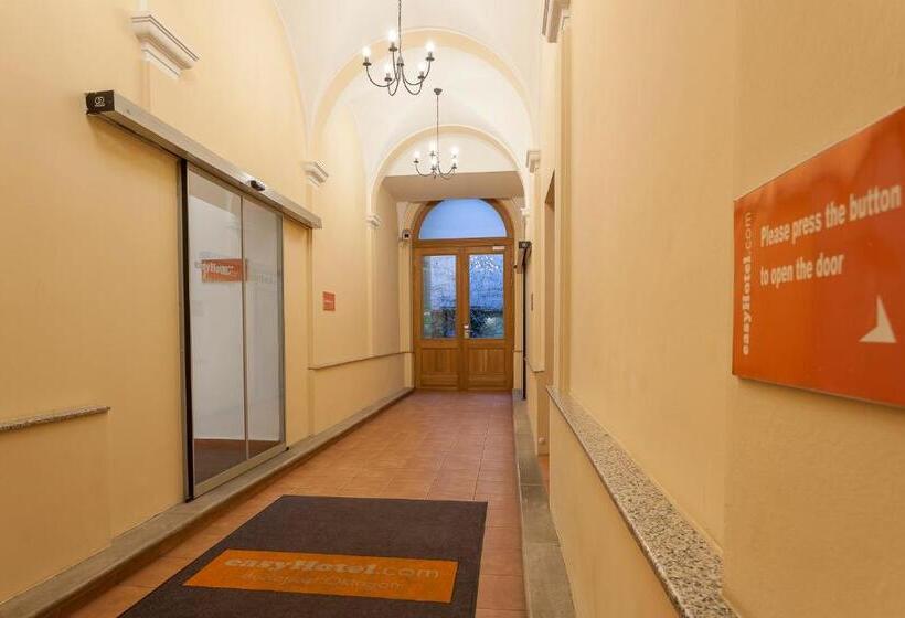 Easyhotel Budapest Oktogon