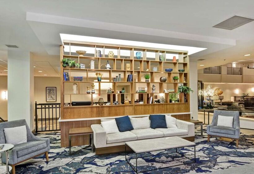 فندق Embassy Suites By Hilton Orlando Downtown