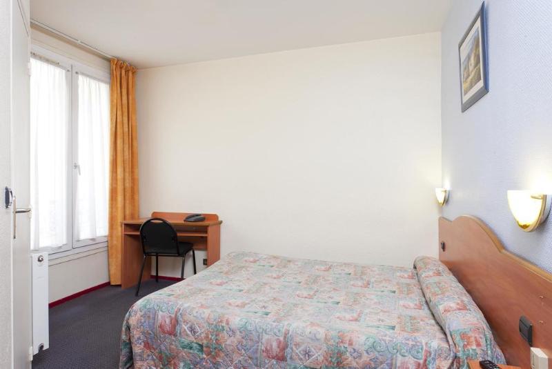 ホテル Ferney République