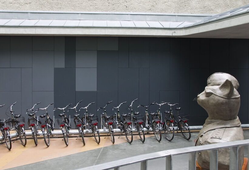 هتل Gat Point Charlie