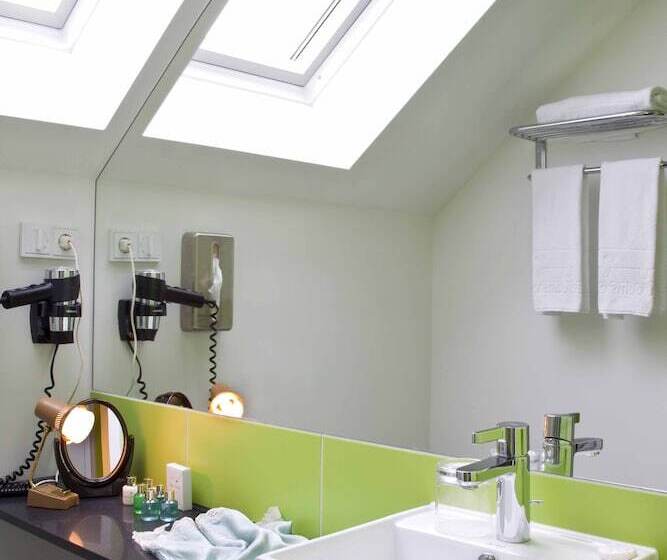 هتل Gat Point Charlie