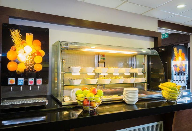 Отель Holiday Inn Express Aberdeen - Exhibition Centre