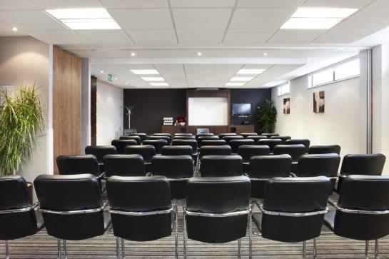 Отель Holiday Inn Express Aberdeen - Exhibition Centre