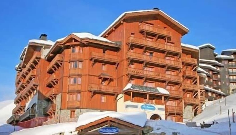 ホテル Hôtel Les Balcons Village