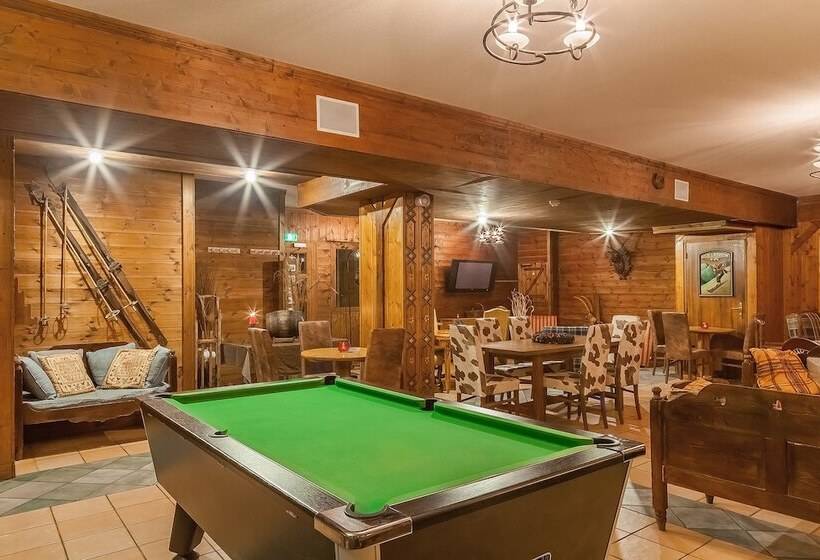 ホテル Hôtel Les Balcons Village