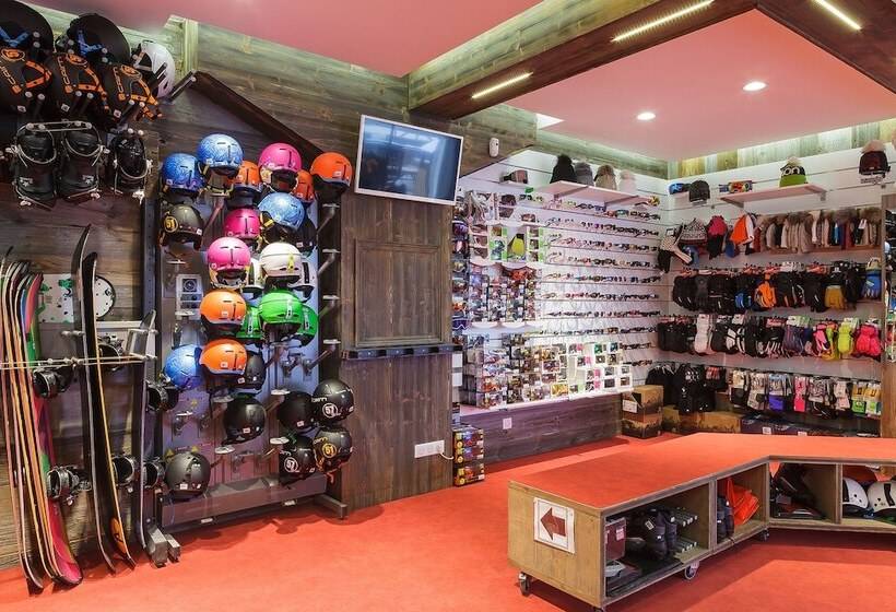 ホテル Hôtel Les Balcons Village