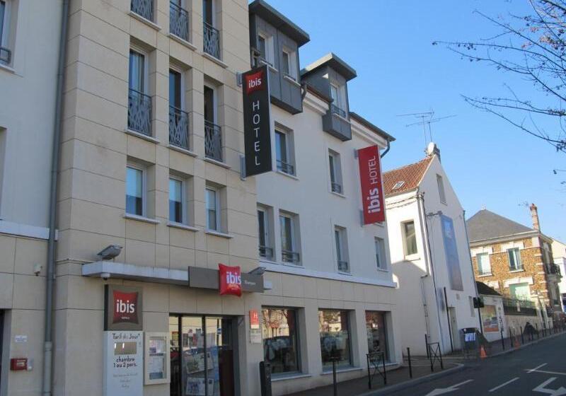 Отель Ibis Etampes