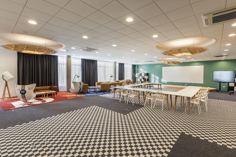 Отель Ibis Styles Le Mans Sud Mulsanne