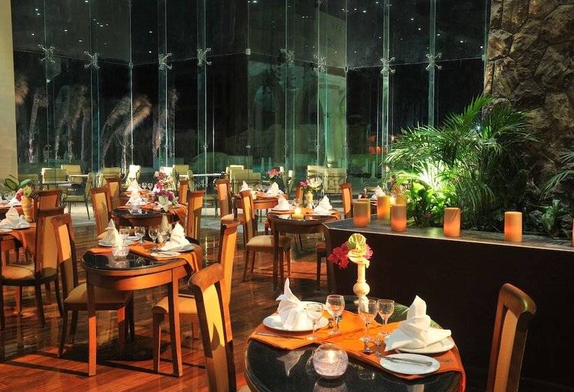 هتل Jaz Grand Marsa