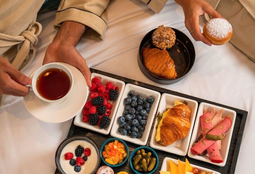 Kempinski Nile Hotel, Cairo