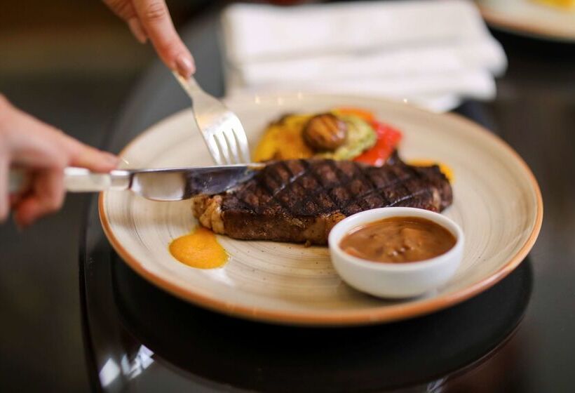 Kempinski Nile Hotel, Cairo