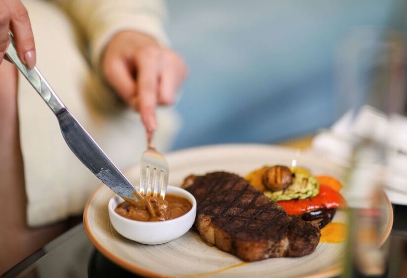 Kempinski Nile Hotel, Cairo