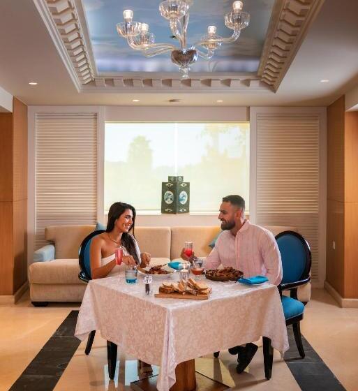 Kempinski Nile Hotel, Cairo