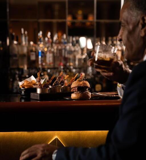 Kempinski Nile Hotel, Cairo