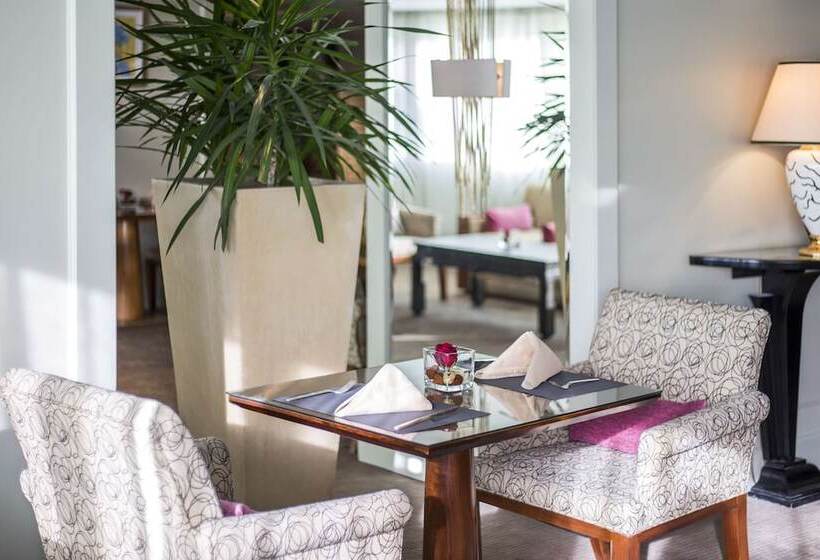 Kempinski Nile Hotel, Cairo